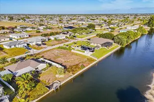 322 NE 20th St, Cape Coral, FL 33909 - Photo 13