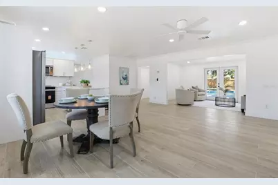 4637 Maceachen Boulevard, Sarasota, FL 34233 - Photo 9