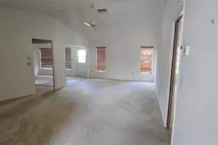 665 Foxwood Blvd, Englewood, FL 34223 - Photo 3