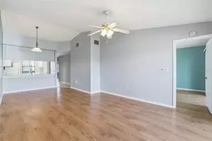 9270 Lake Park Dr, Fort Myers, FL 33919 - Photo 9