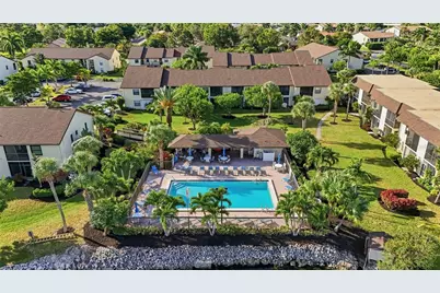 9270 Lake Park Drive #201, Fort Myers, FL 33919 - Photo 5