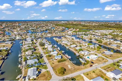 700 Hollyhill Court, Punta Gorda, FL 33950 - Photo 25