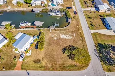 700 Hollyhill Court, Punta Gorda, FL 33950 - Photo 11