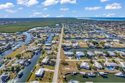 700 Hollyhill Court, Punta Gorda, FL 33950 - Photo 19