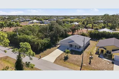 106 Red Cedar Park, Rotonda West, FL 33947 - Photo 3