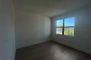 18460 Midsummer Pl, Venice, FL 34293 - Photo 5