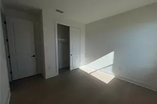 18460 Midsummer Pl, Venice, FL 34293 - Photo 11