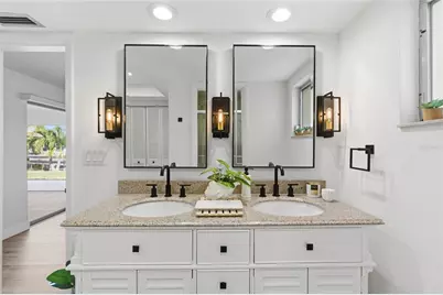 390 Capri Isles Court, Punta Gorda, FL 33950 - Photo 23