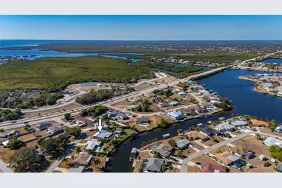 186 Chelsea Court NW, Port Charlotte, FL 33952 - Photo 5