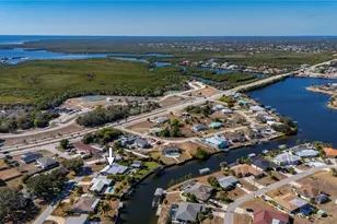 186 Chelsea Ct NW, Port Charlotte, FL 33952 - Photo 5