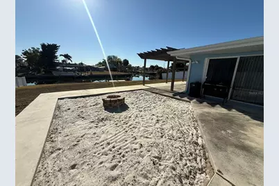 121 Carlisle Avenue NW, Port Charlotte, FL 33952 - Photo 23