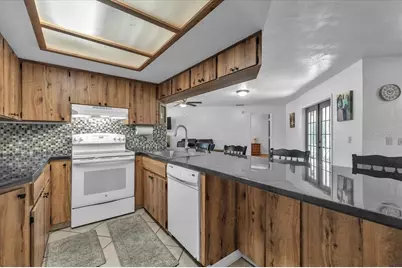 3576 SE Montgomery Circle, Arcadia, FL 34266 - Photo 17