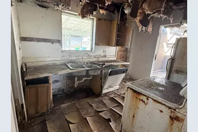 21339 Austin Avenue, Port Charlotte, FL 33952 - Photo 7