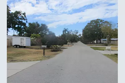 3024 Williamsburg Street, Sarasota, FL 34231 - Photo 13