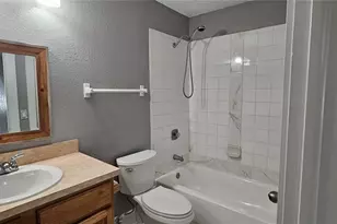 606 SE 13th Ct, Cape Coral, FL 33990 - Photo 7