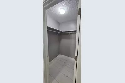 606 SE 13th Court #B, Cape Coral, FL 33990 - Photo 5