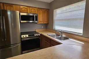 606 SE 13th Ct, Cape Coral, FL 33990 - Photo 13