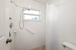 1029 Harbor Town Dr, Venice, FL 34292 - Photo 23