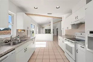 1029 Harbor Town Dr, Venice, FL 34292 - Photo 13