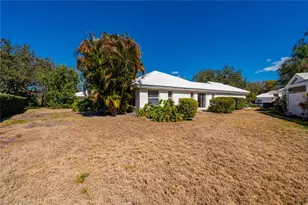 1029 Harbor Town Dr, Venice, FL 34292 - Photo 17