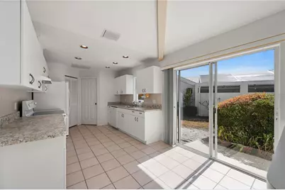 1029 Harbor Town Drive, Venice, FL 34292 - Photo 11