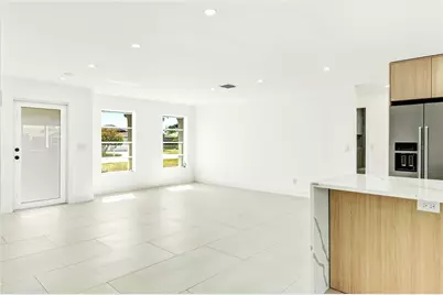 2031 SE 25th Lane, Cape Coral, FL 33904 - Photo 3