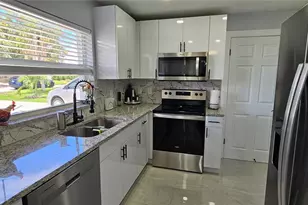 251 SE 46th St, Cape Coral, FL 33904 - Photo 19