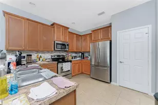 8624 Lake Front Ct, Punta Gorda, FL 33950 - Photo 11