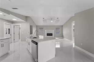 18662 Arapahoe Cir, Port Charlotte, FL 33948 - Photo 35