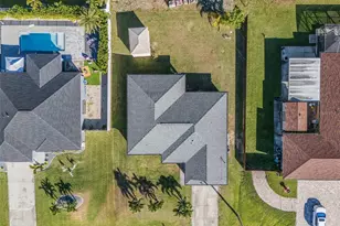 1617 NW 28th St, Cape Coral, FL 33993 - Photo 3