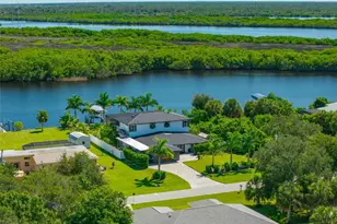 2424 Harbour Dr, Punta Gorda, FL 33983 - Photo 97