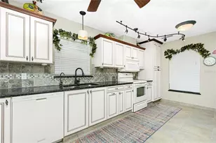 11409 SW Courtney Dr, Lake Suzy, FL 34269 - Photo 11