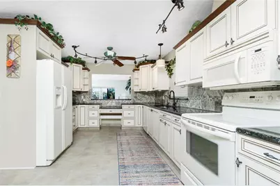 11409 SW Courtney Drive, Lake Suzy, FL 34269 - Photo 3
