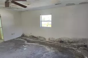 2094 Carpetgreen St, Port Charlotte, FL 33948 - Photo 7