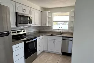 449 Skylark Ln NW, Port Charlotte, FL 33952 - Photo 3