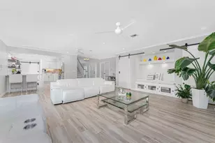 139 Seville Pl SW, Port Charlotte, FL 33952 - Photo 3