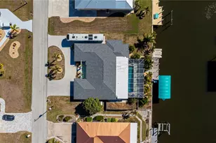 121 Sinclair St SE, Port Charlotte, FL 33952 - Photo 9