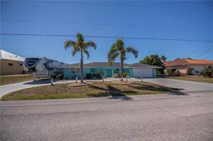 121 Sinclair St SE, Port Charlotte, FL 33952 - Photo 5