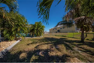 121 Sinclair Street SE, Port Charlotte, FL 33952 - Photo 91
