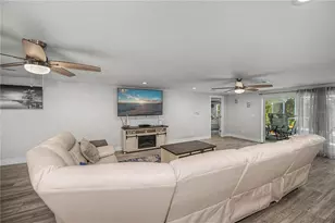 121 Sinclair St SE, Port Charlotte, FL 33952 - Photo 17