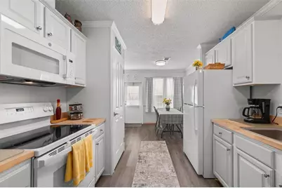 1000 Kings Highway #390, Port Charlotte, FL 33980 - Photo 11