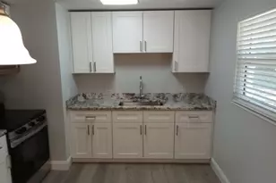 426 E Virginia Ave, Punta Gorda, FL 33950 - Photo 3