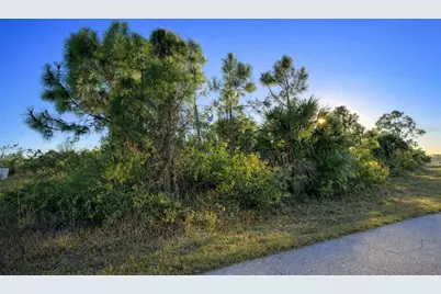 12121 Snow Bird Avenue, Port Charlotte, FL 33981 - Photo 5