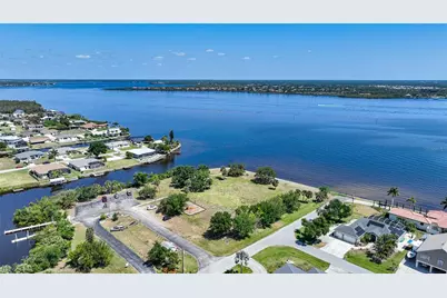 12121 Snow Bird Avenue, Port Charlotte, FL 33981 - Photo 5