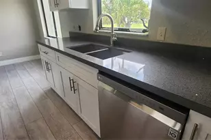 541 E Virginia Ave, Punta Gorda, FL 33950 - Photo 13