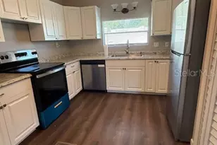 3123 Crystal Hills Dr, Lakeland, FL 33801 - Photo 3