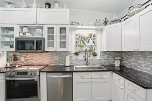 4086 Gardner Dr, Port Charlotte, FL 33952 - Photo 17
