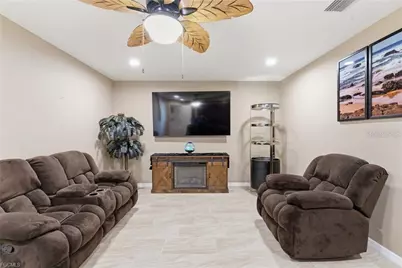 528 SE 5th Place, Cape Coral, FL 33990 - Photo 7