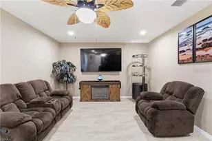 528 SE 5th Pl, Cape Coral, FL 33990 - Photo 7