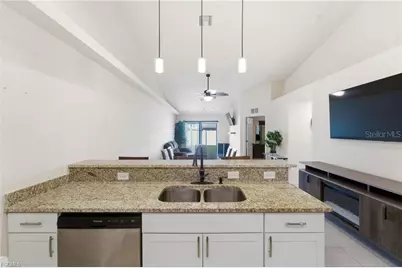 528 SE 5th Place, Cape Coral, FL 33990 - Photo 17